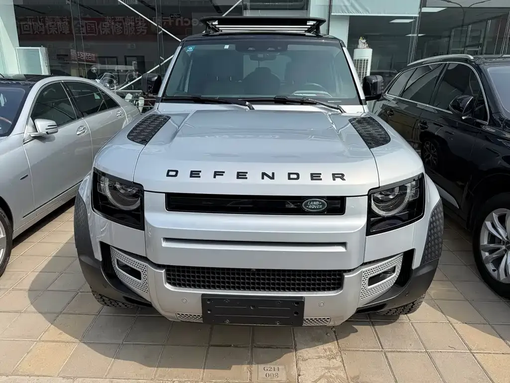 Land Rover Defender — фото 6