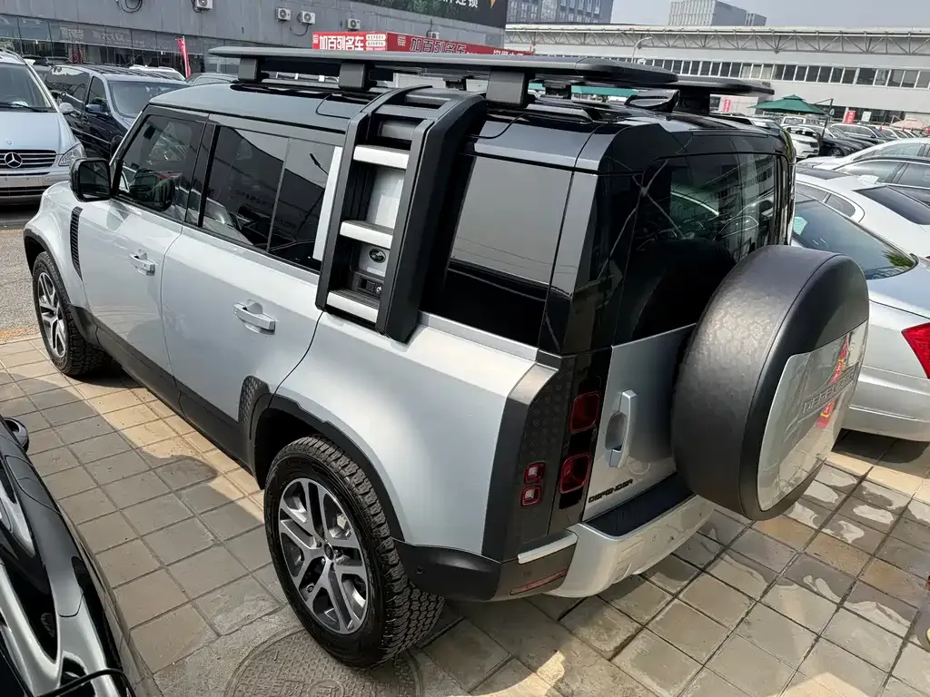 Land Rover Defender — фото 8