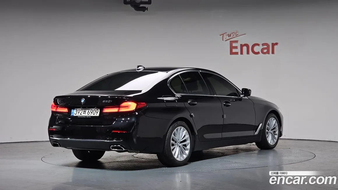 BMW 5-Series 2022 из KR, фото 2