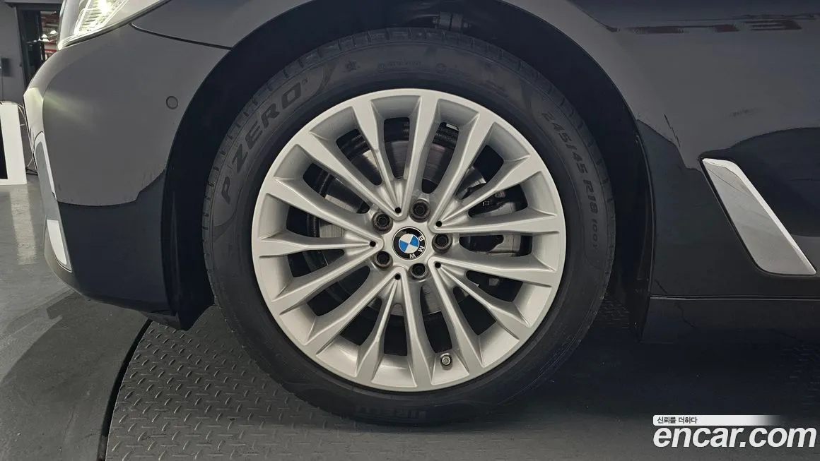 BMW 5-Series 2022 из KR, фото 8