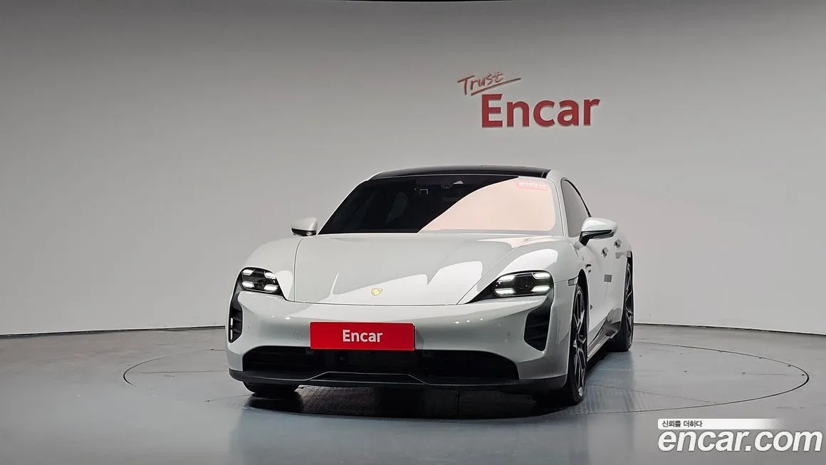 Porsche Taycan 2023 из KR, фото 2