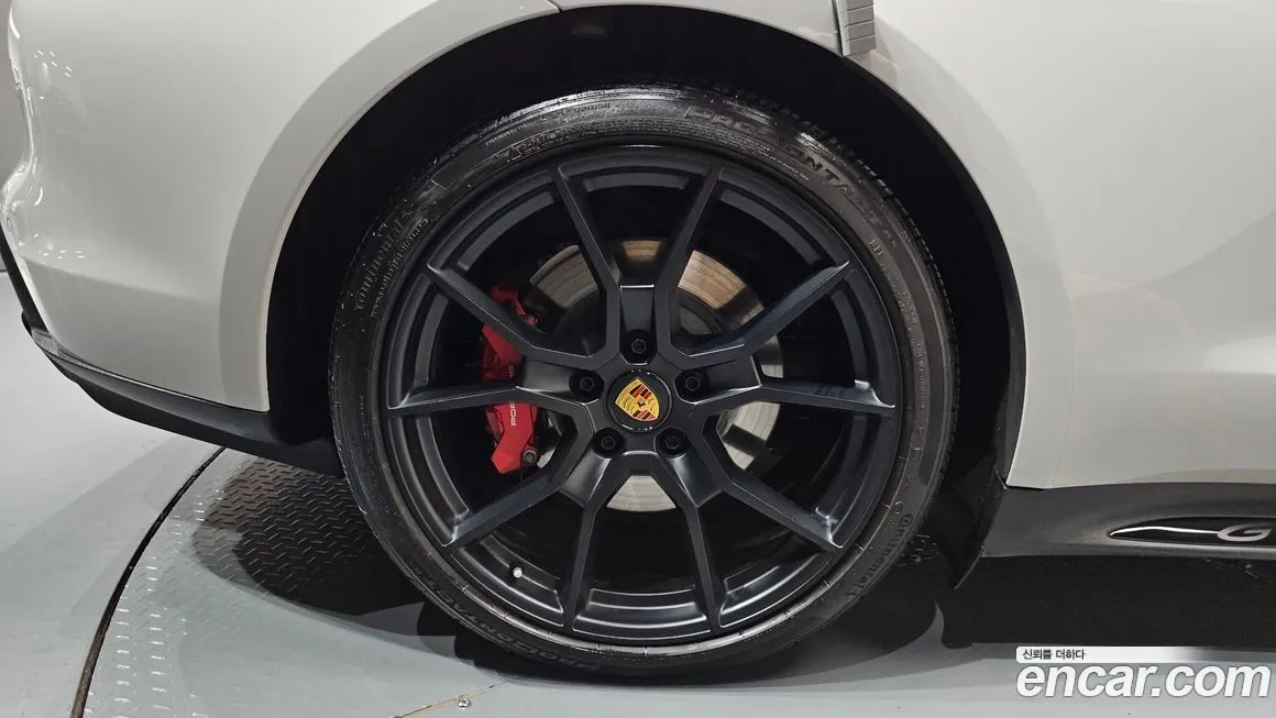 Porsche Taycan 2023 из KR, фото 8