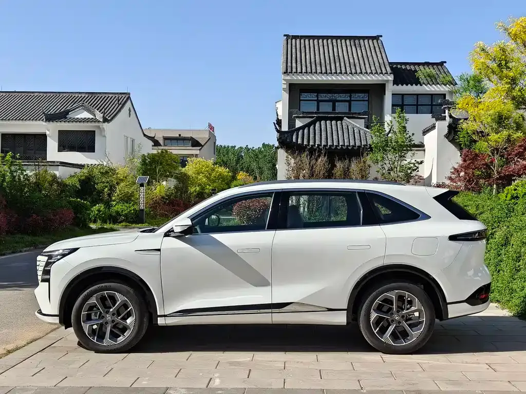 Changan CS75PLUS — фото 4