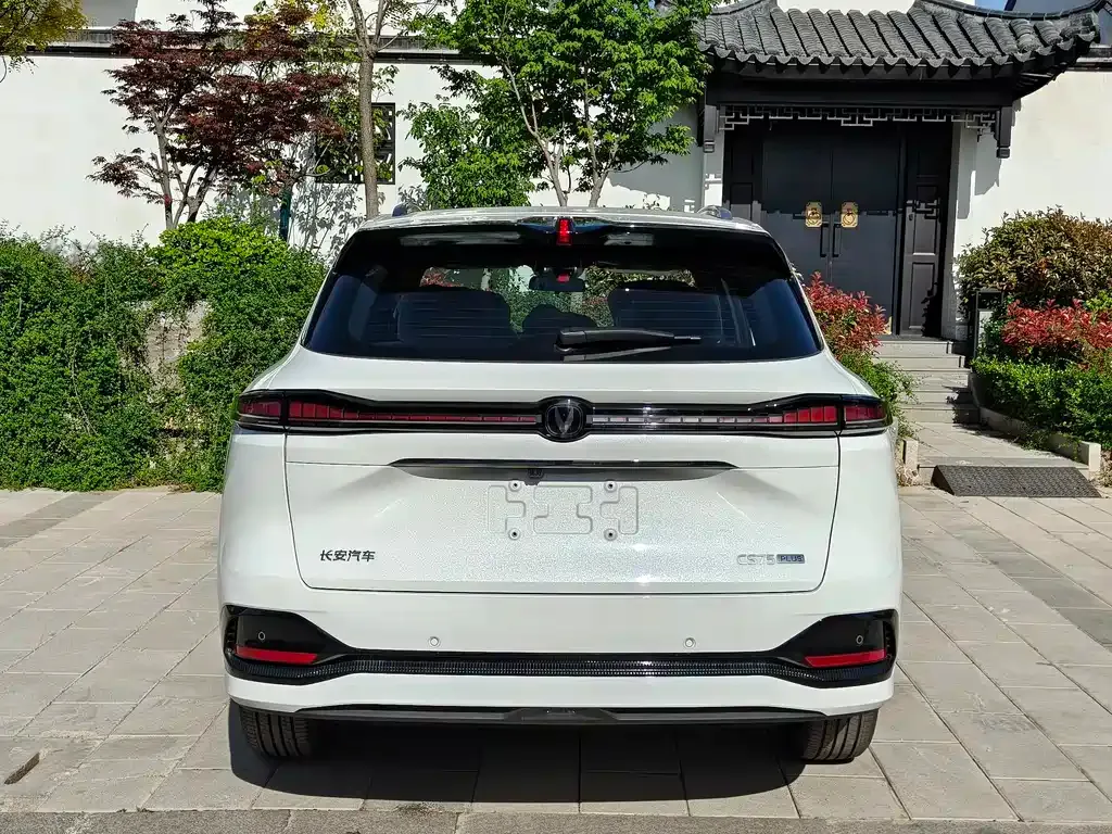 Changan CS75PLUS — фото 10