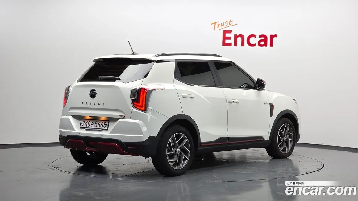 KG Mobility (Ssangyong) TIBOLI 2022 из KR, фото 5