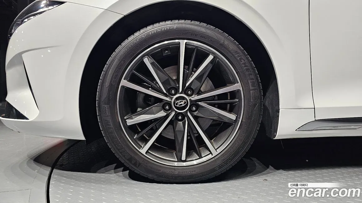 Hyundai Grandeur — фото 10