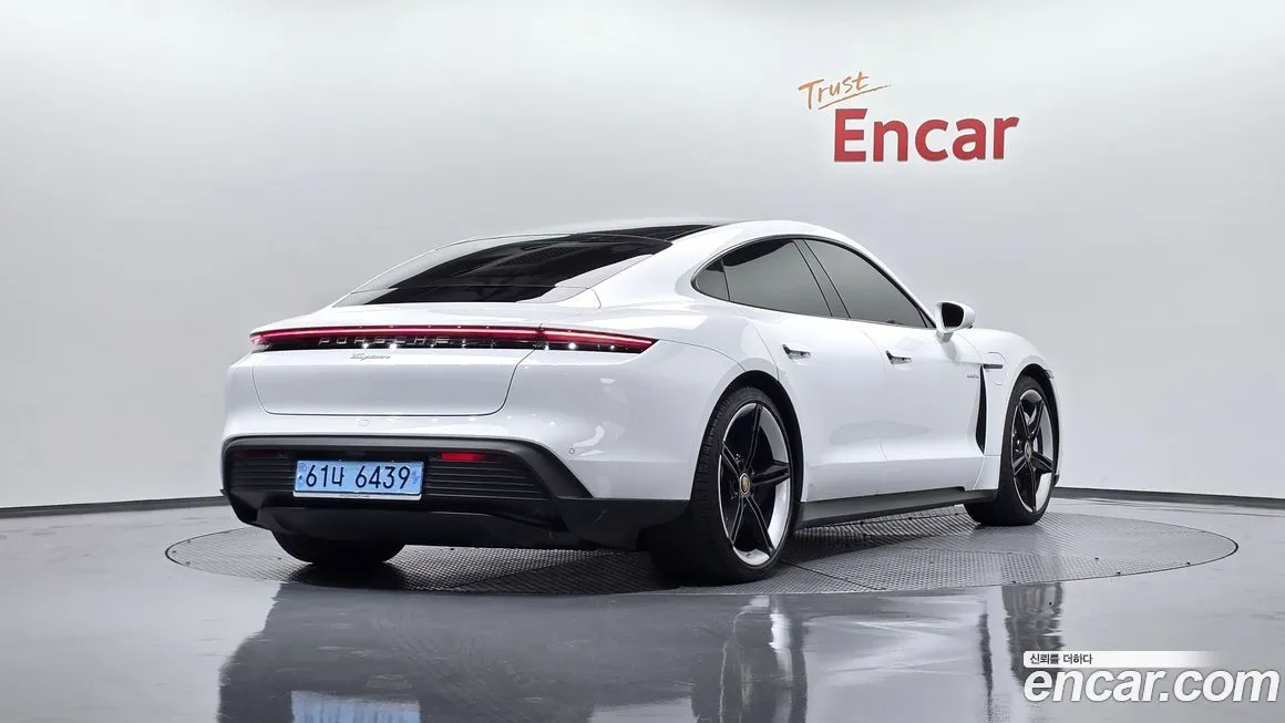 Porsche Taycan 2023 из KR, фото 5