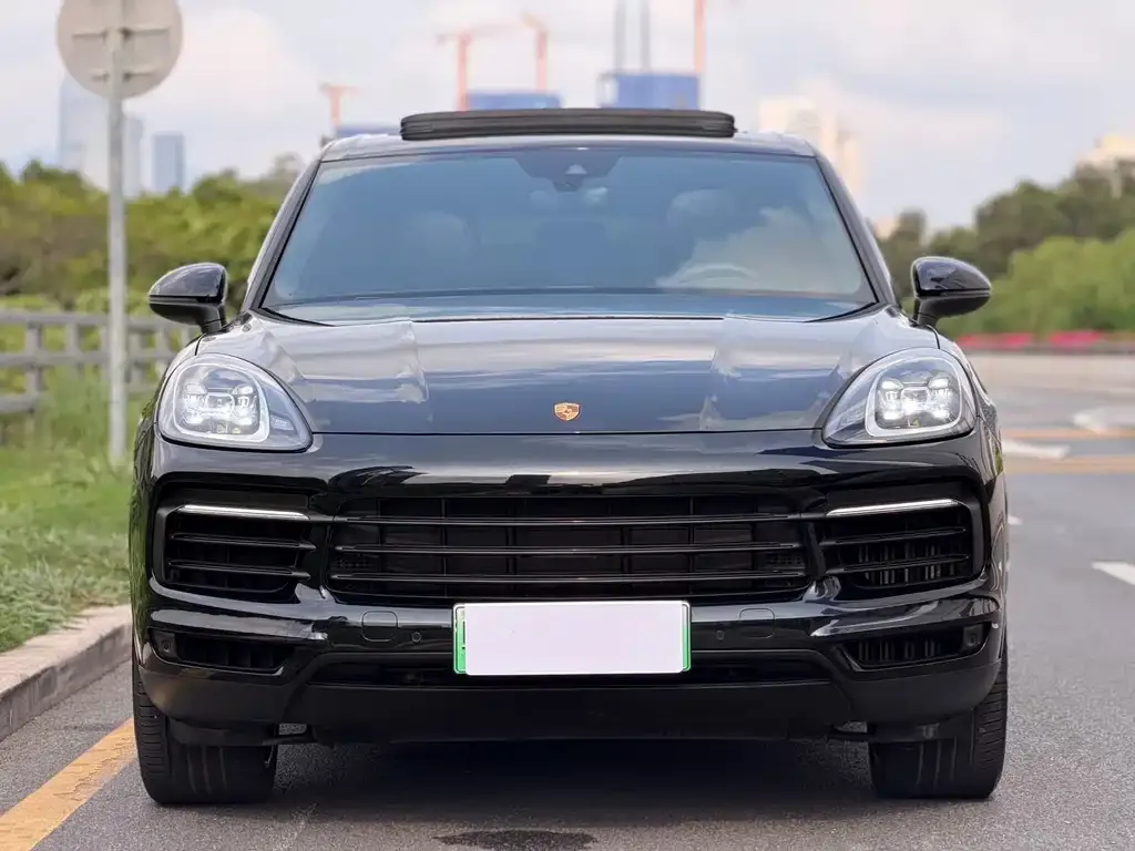 Porsche Cayenne Hybrid 2022 из CN, фото 2