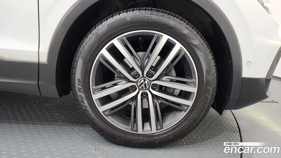 Volkswagen Tiguan 2022 из KR, фото 7