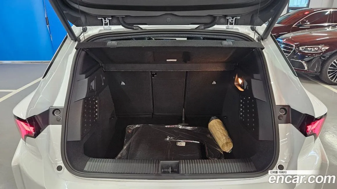 Renault Korea (Samsung) Scenic 2026 из KR, фото 5
