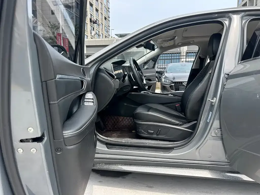 Hyundai Sonata — фото 2