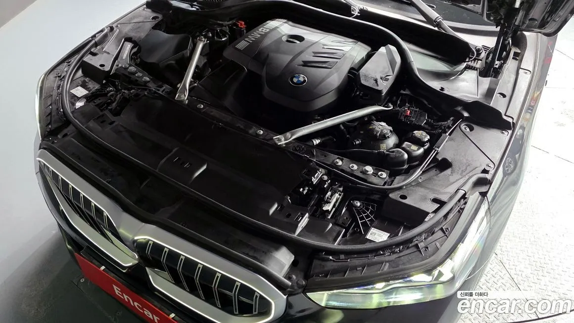 BMW 5-Series 2024 из KR, фото 8
