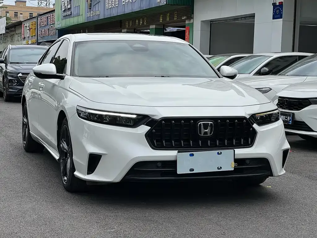 Honda Inspire — фото 1