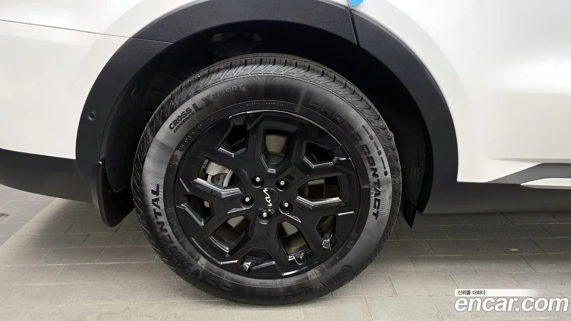 Kia Sorento — фото 8