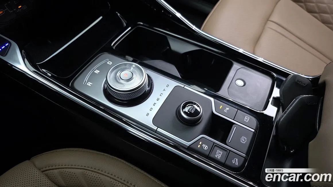 Kia Sorento — фото 7