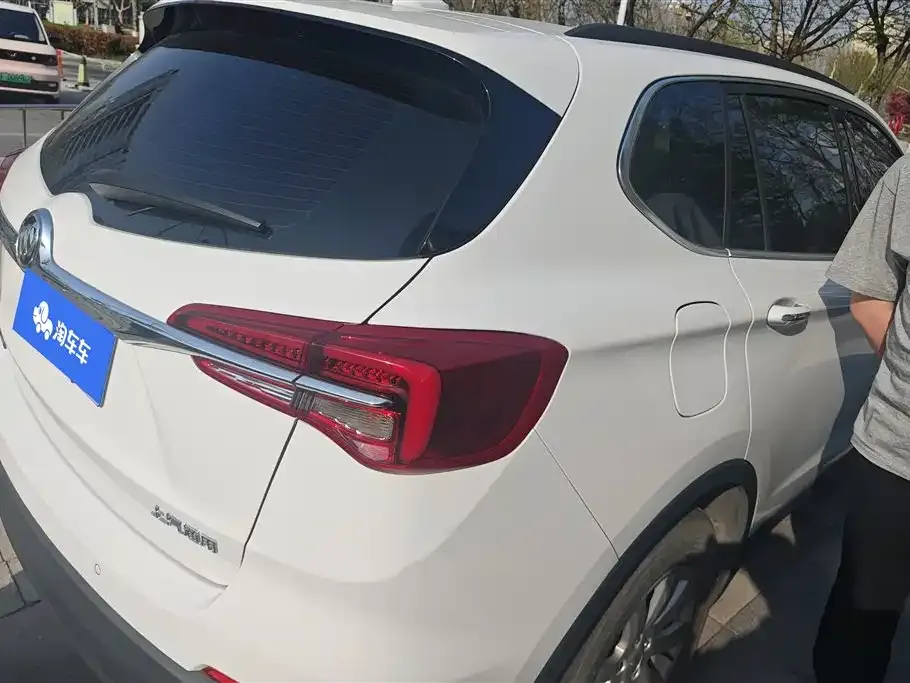 Buick Envision Plus — фото 9