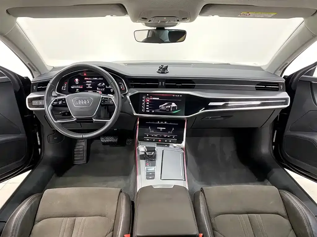 Audi A7L 2023 из CN, фото 4