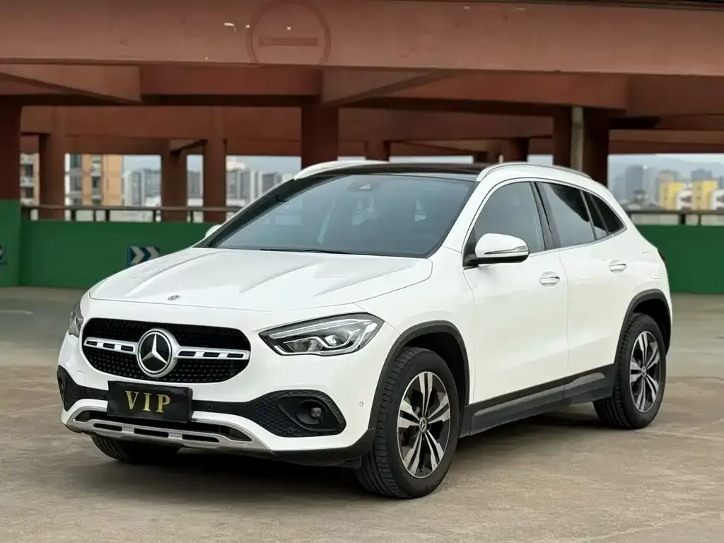 Mercedes-Benz GLA — фото 1