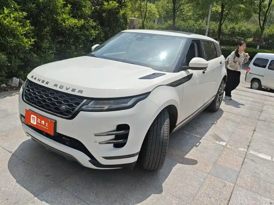 Land Rover Evoque — фото 1