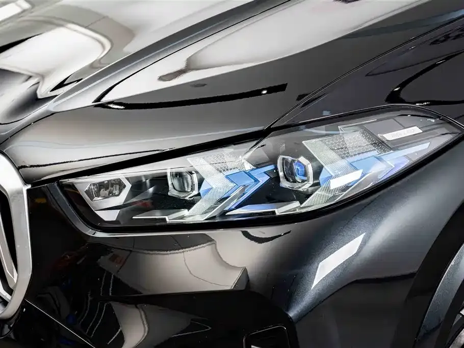 BMW X5 — фото 10