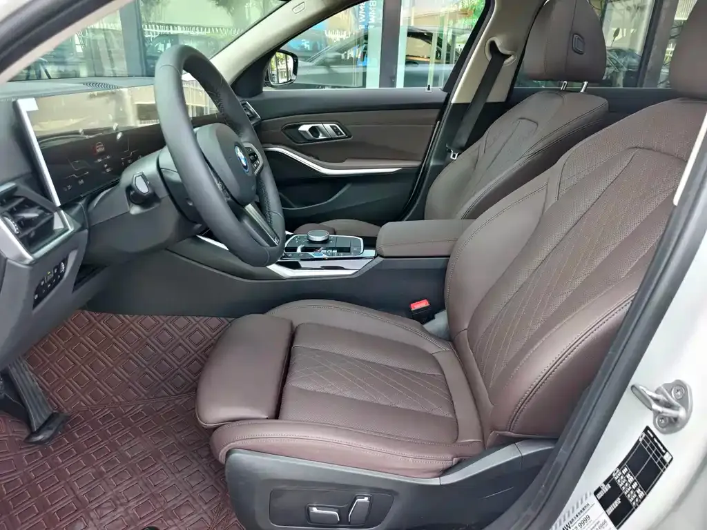 BMW i3 — фото 10