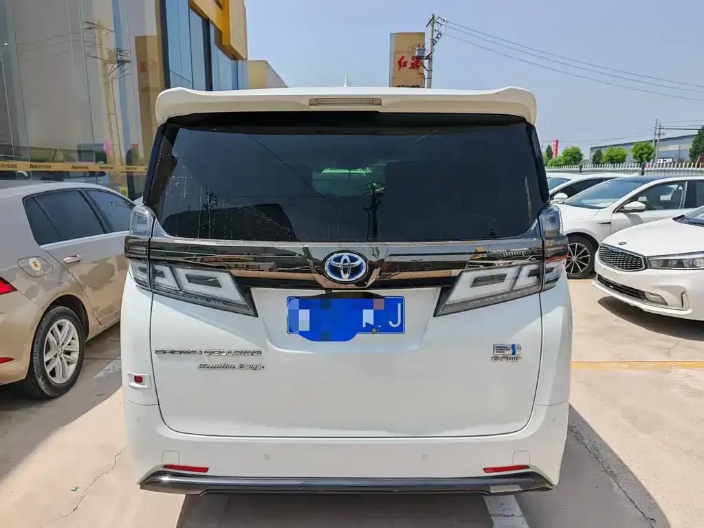 Toyota Vellfire — фото 4
