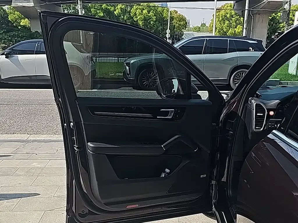 Porsche Cayenne 2022 из CN, фото 6