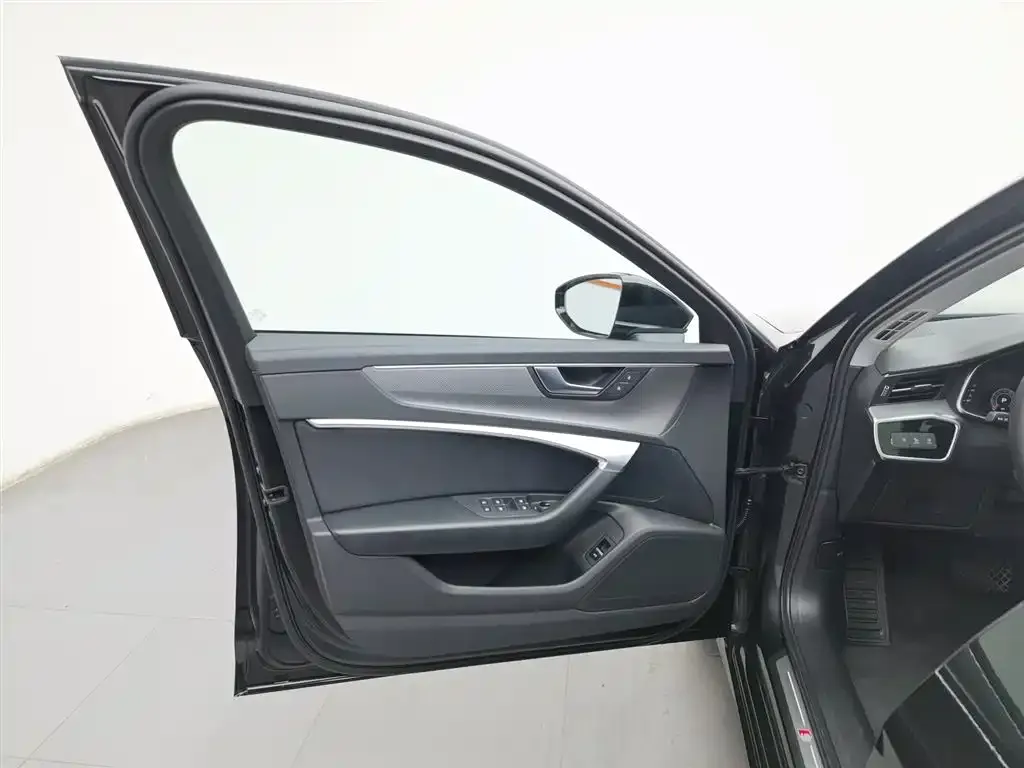 Audi A6L 2022 из CN, фото 4
