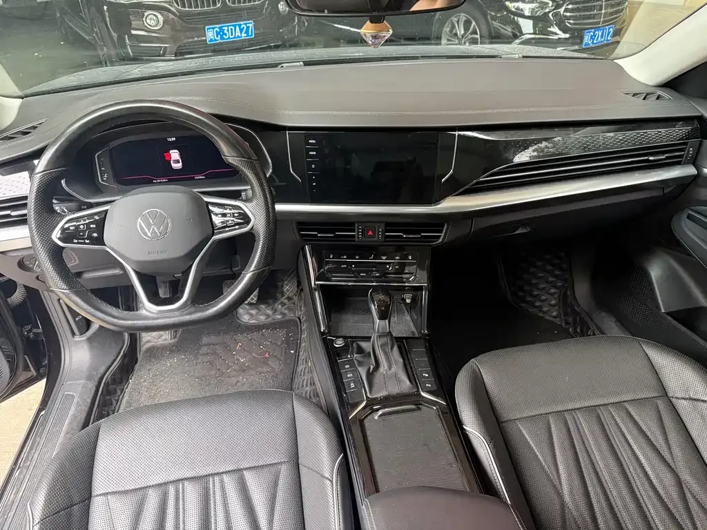 Volkswagen Passat — фото 7