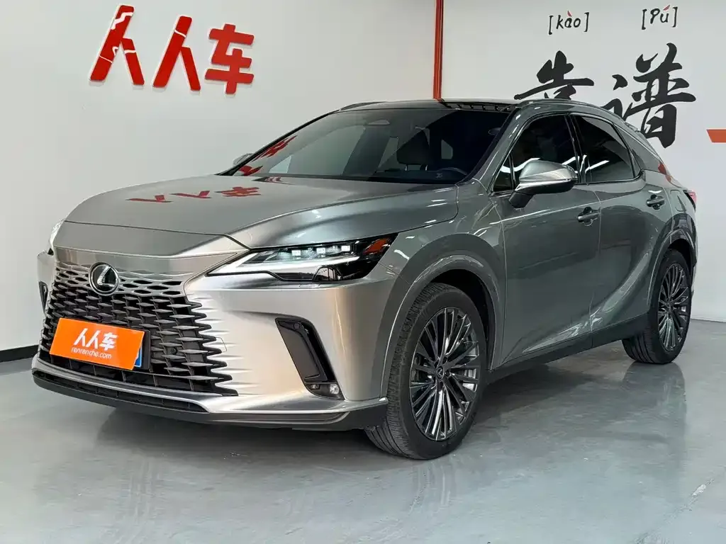 Lexus RX — фото 1