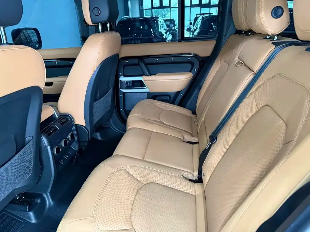 Land Rover Defender 2025 из CN, фото 8