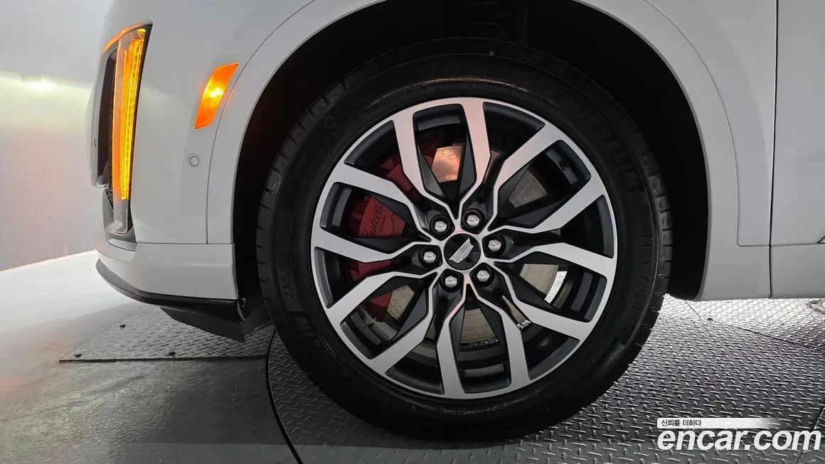 Cadillac XT6 2023 из KR, фото 10