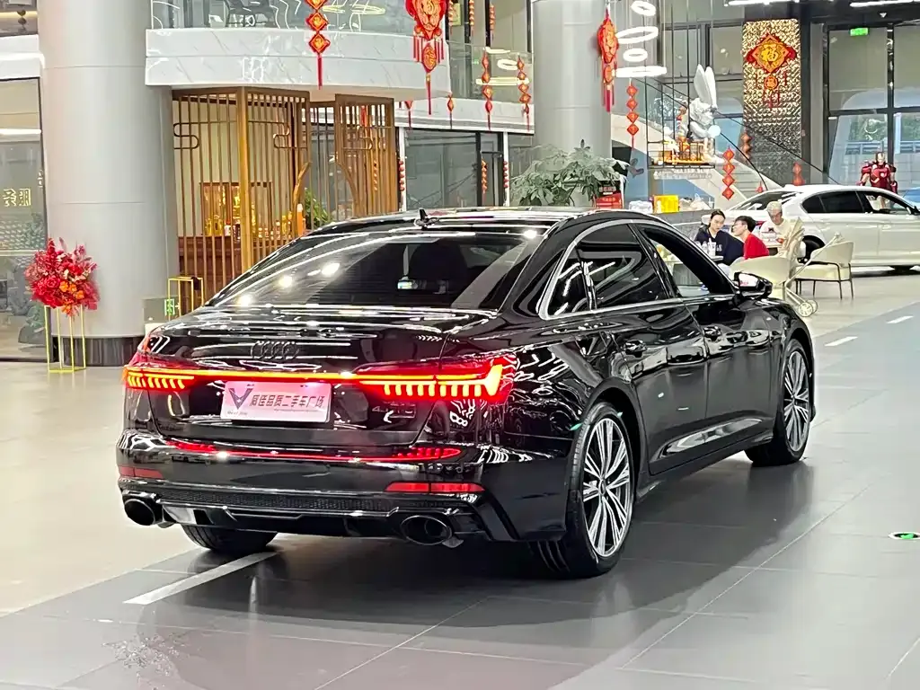 Audi A6L — фото 2