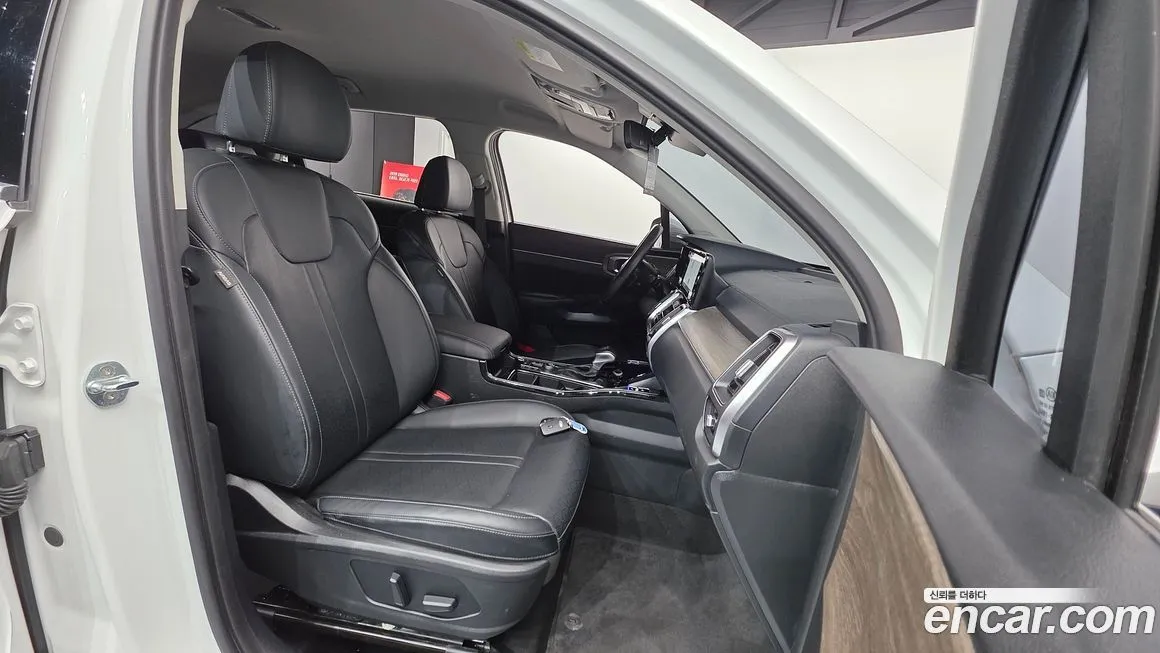 Kia Sorento — фото 7