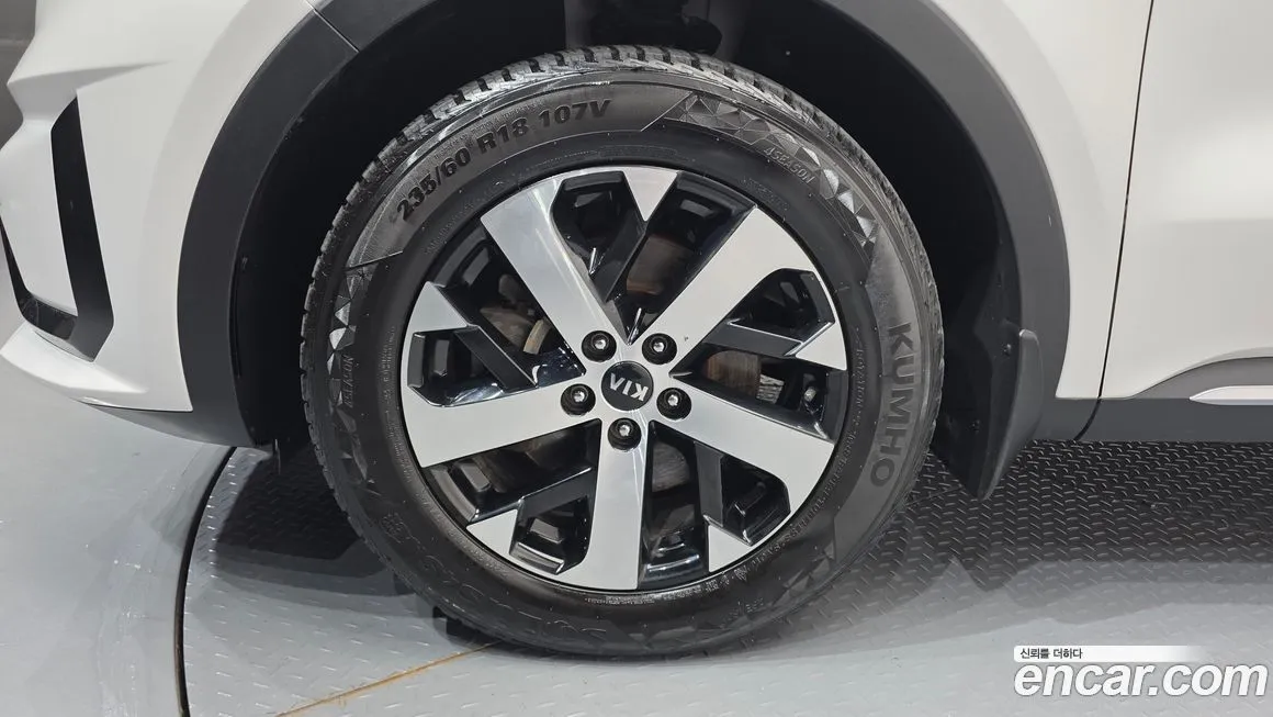 Kia Sorento — фото 8
