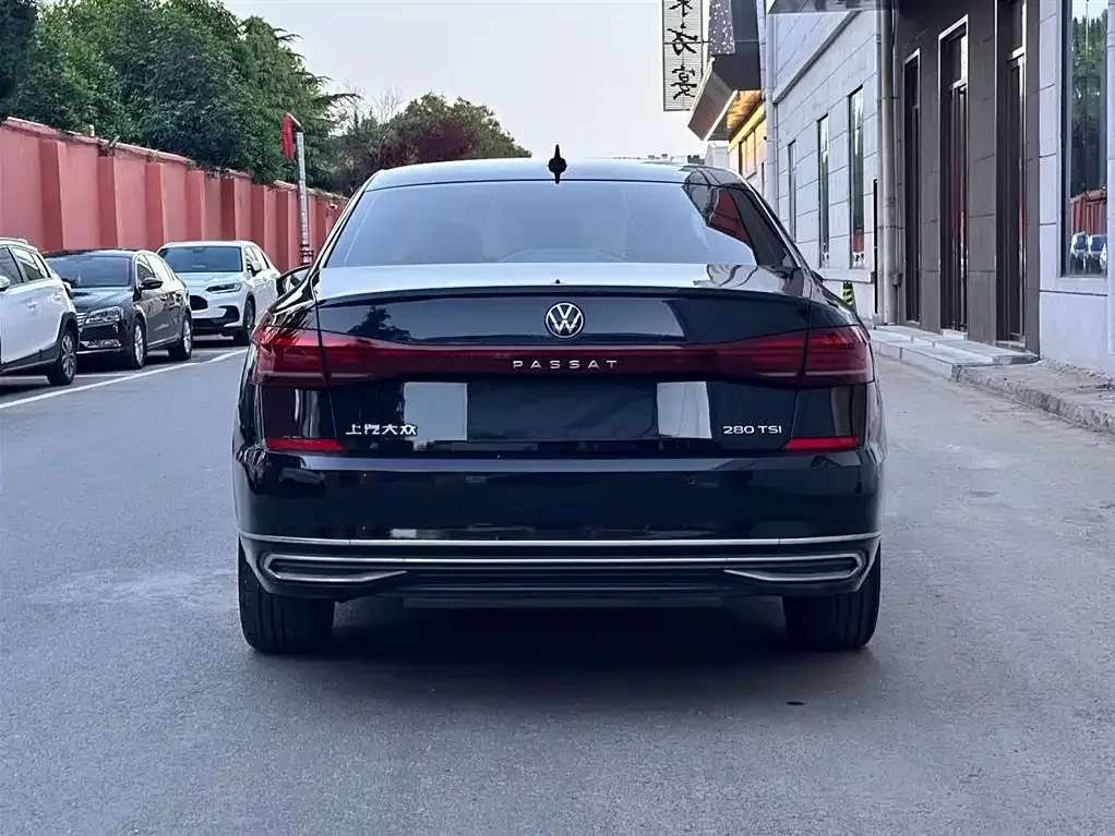Volkswagen Passat — фото 4