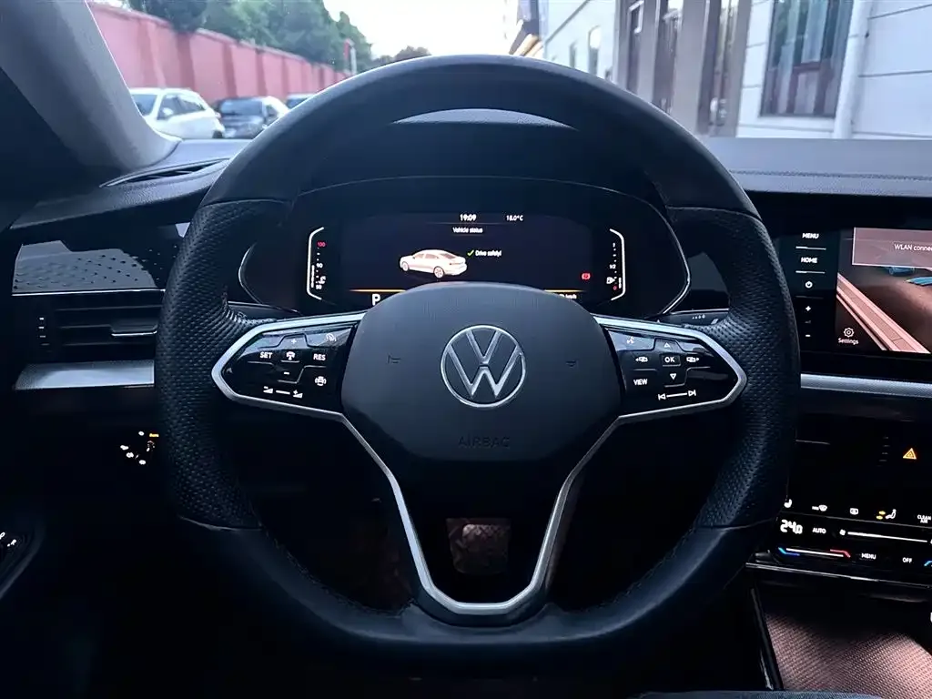 Volkswagen Passat — фото 2