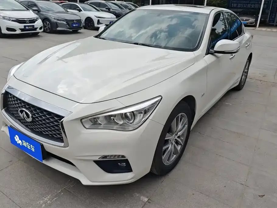 Infiniti Q50L