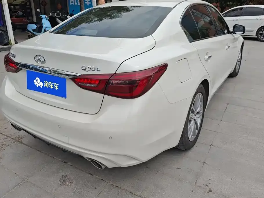 Infiniti Q50L 2022 из CN, фото 8
