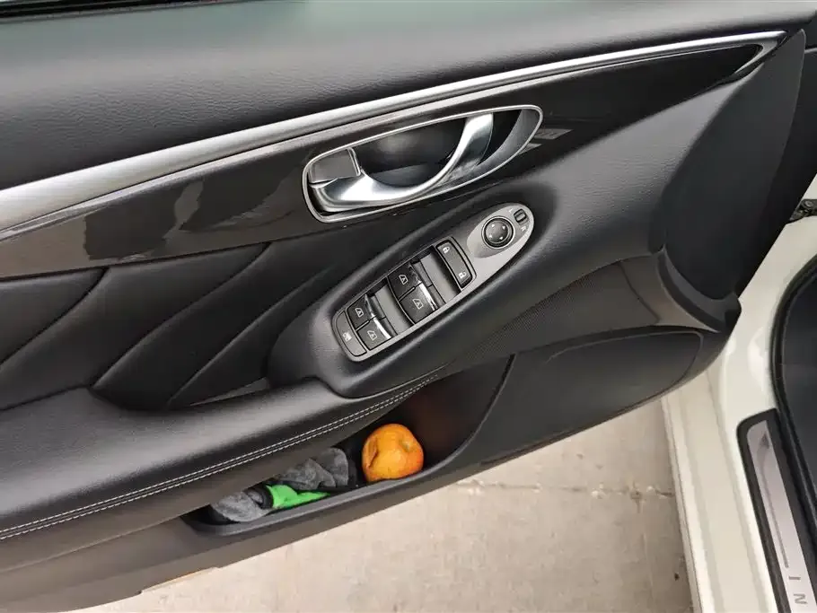 Infiniti Q50L 2022 из CN, фото 2
