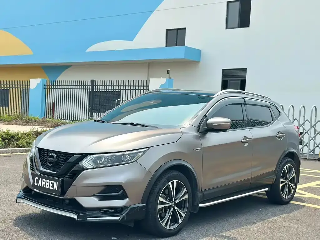 Nissan Qashqai — фото 1