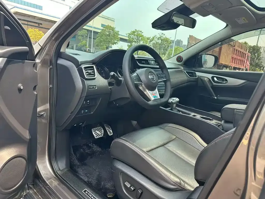 Nissan Qashqai — фото 5
