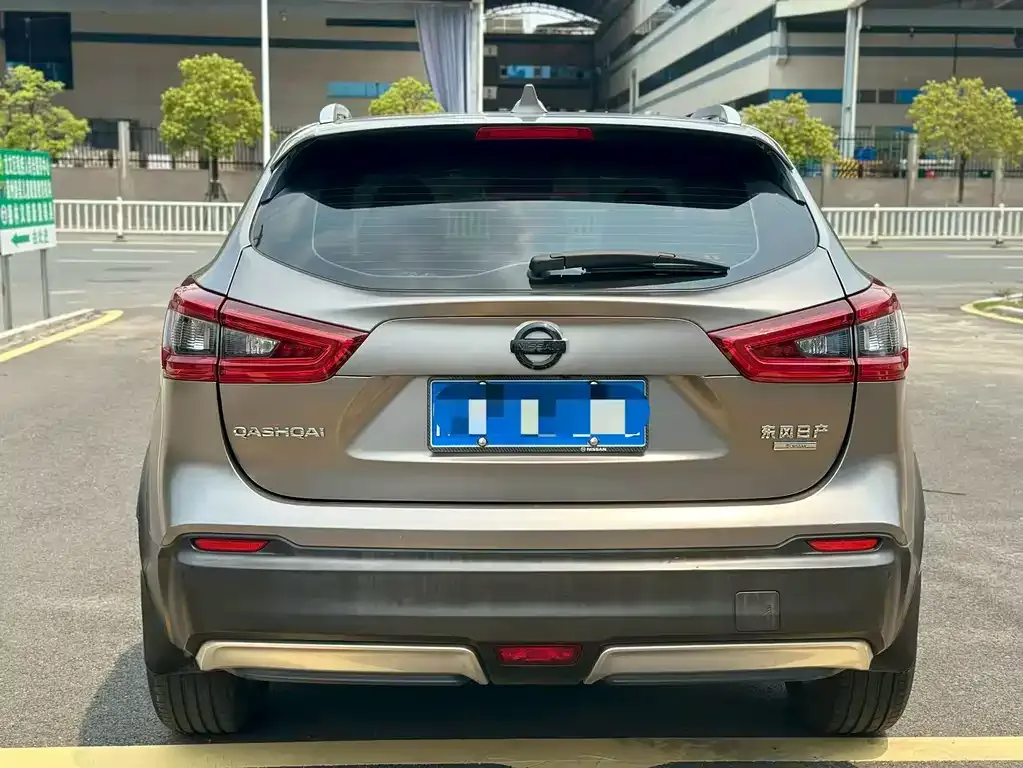 Nissan Qashqai — фото 2