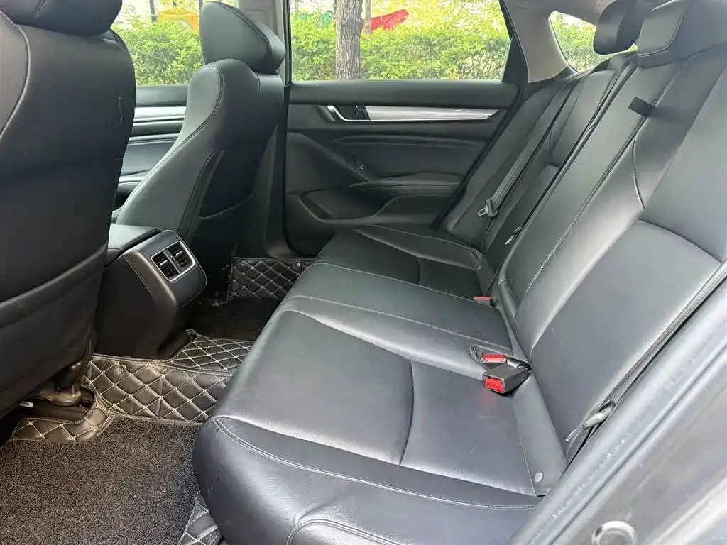 Honda Accord — фото 2