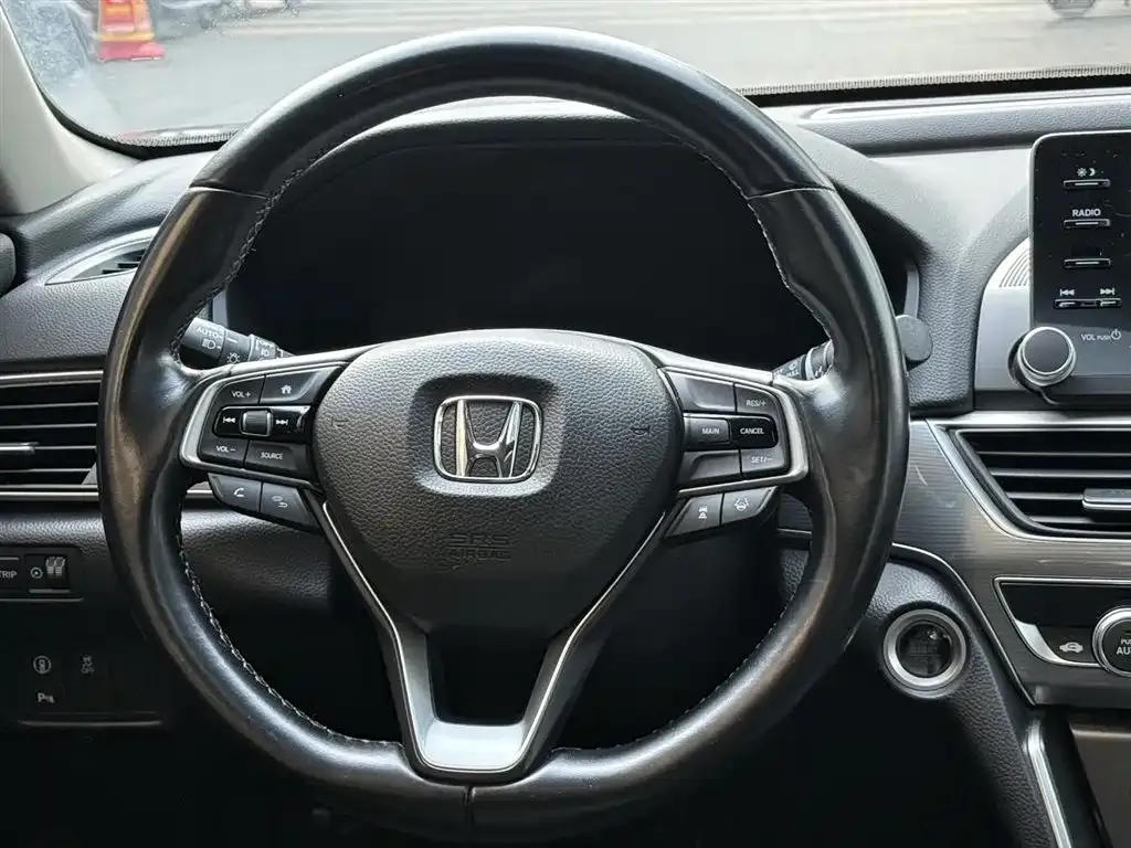 Honda Accord — фото 6