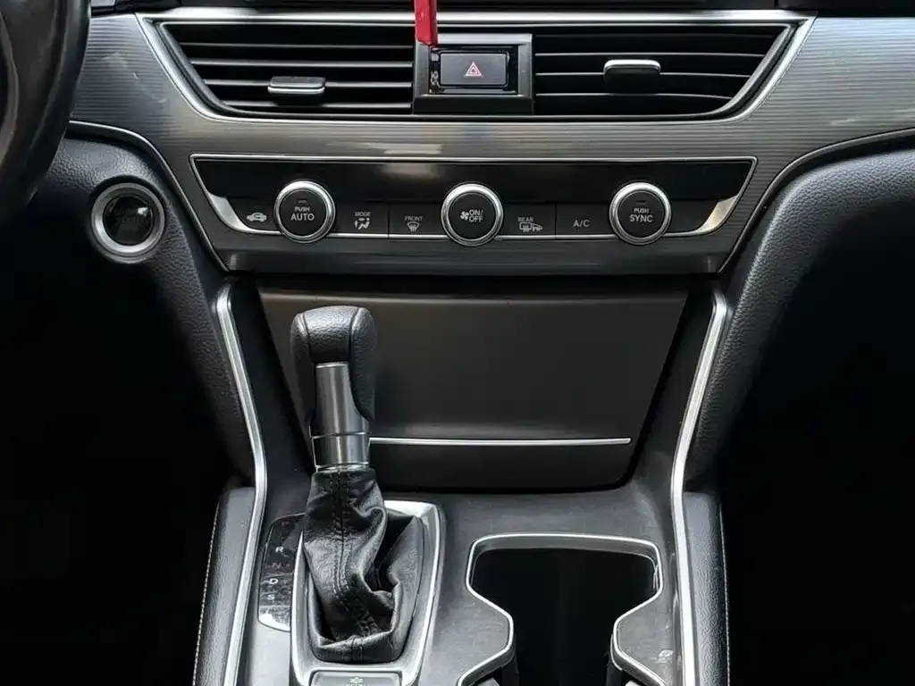 Honda Accord — фото 5