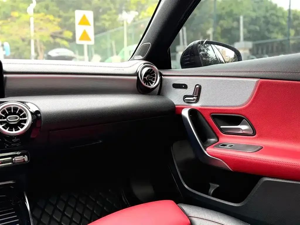 Mercedes-Benz A-Class AMG — фото 5