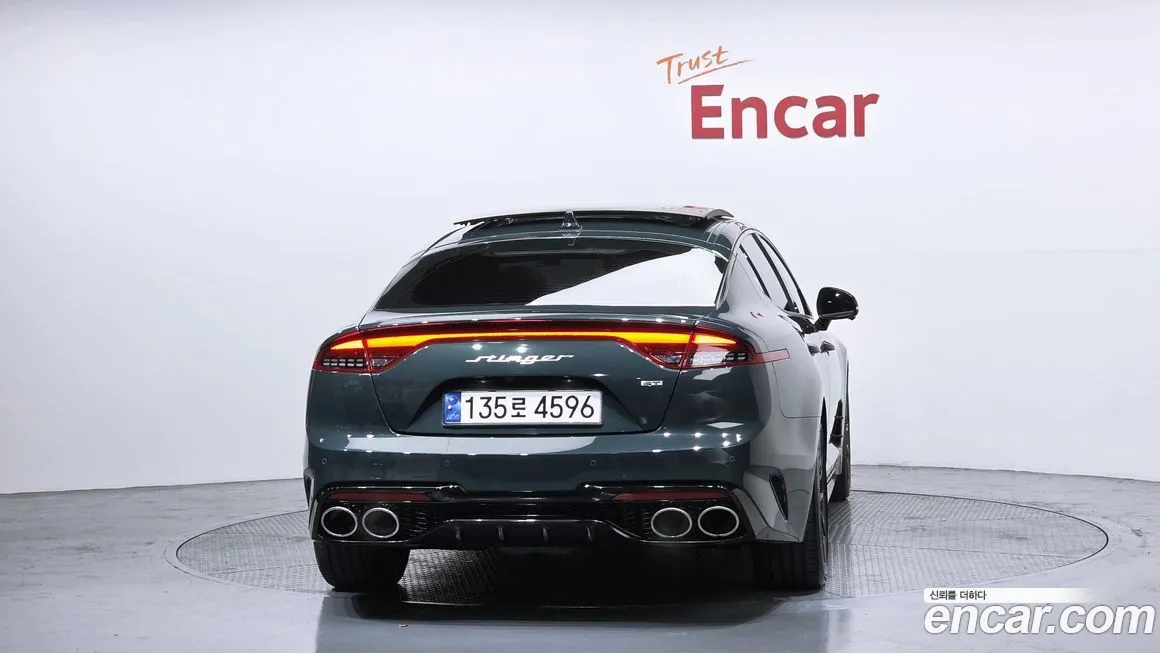 Kia Stinger 2023 из KR, фото 2