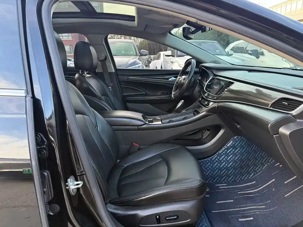 Buick LaCrosse 2021 из CN, фото 2
