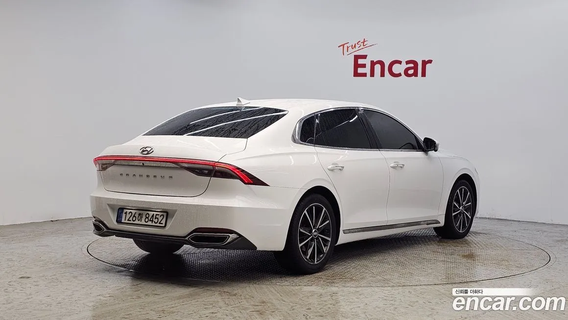 Hyundai Grandeur 2023 из KR, фото 5
